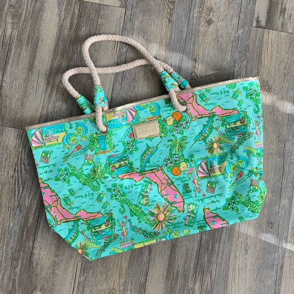 Lilly Pulitzer Handbags - RARE Lilly Pulitzer Florida Tote